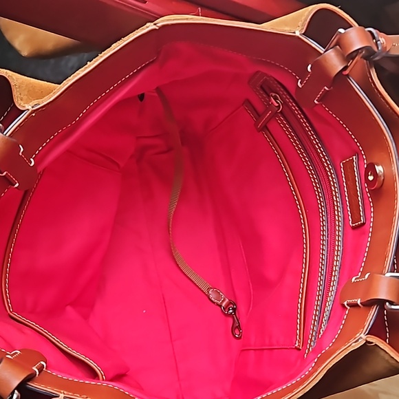 Dooney &Bourke Large Flynn - Picture 5 of 9